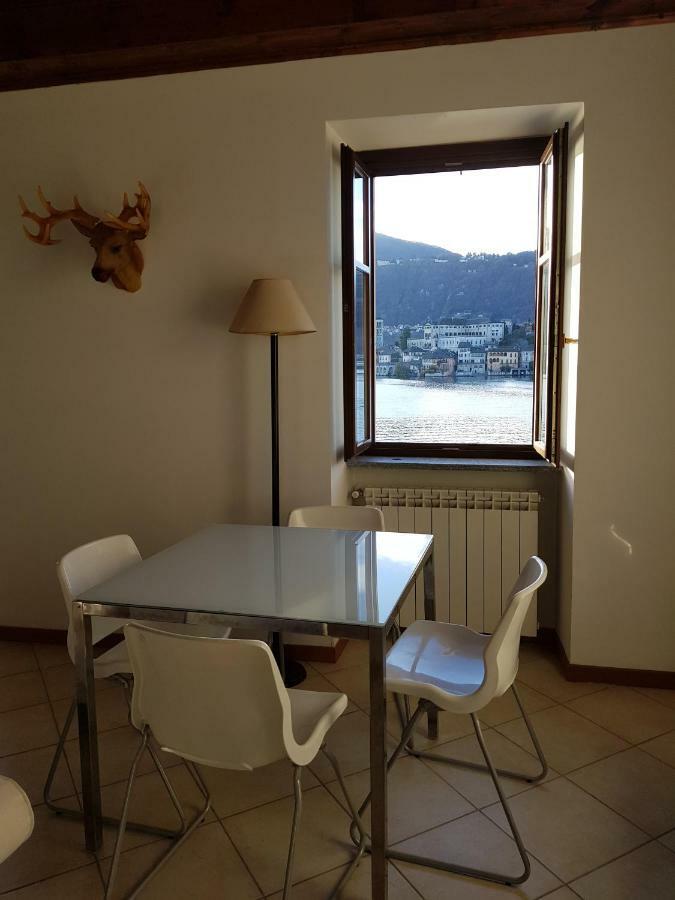 Casa Vacanza Isola 오르타산줄리오 외부 사진