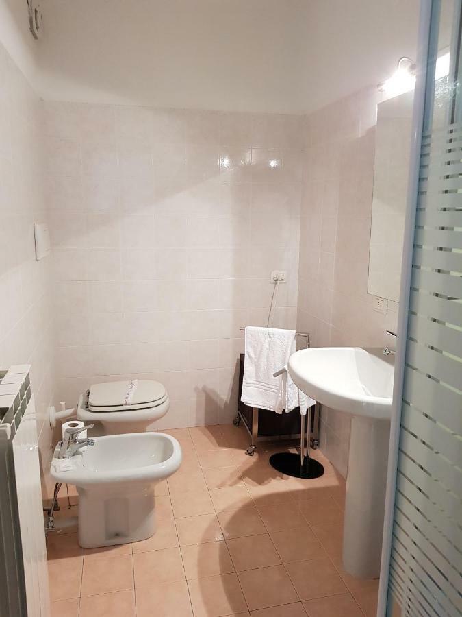 Casa Vacanza Isola 오르타산줄리오 외부 사진