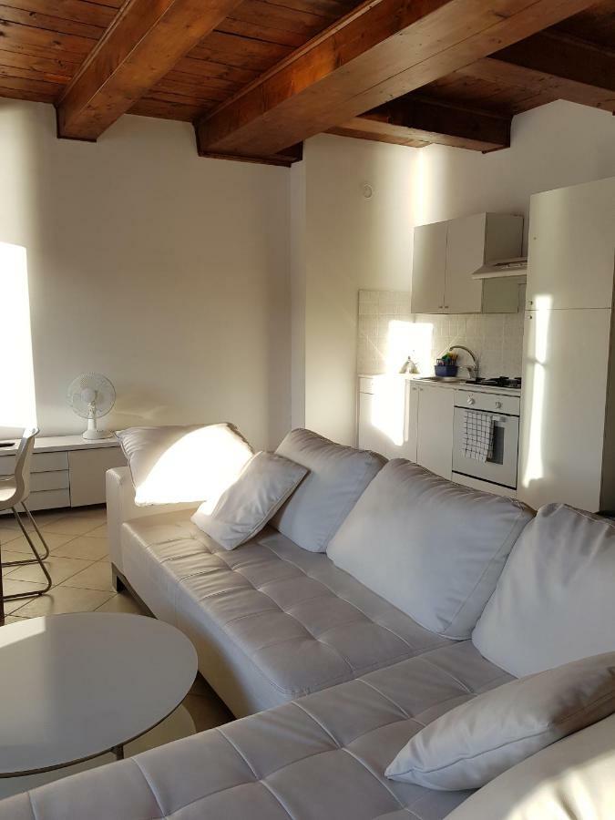 Casa Vacanza Isola 오르타산줄리오 외부 사진
